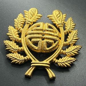 Signed GIVENCHY PARIS NEW YORK Vintage Logo Laurel Leaf Grand Brooch Gold Tone.
